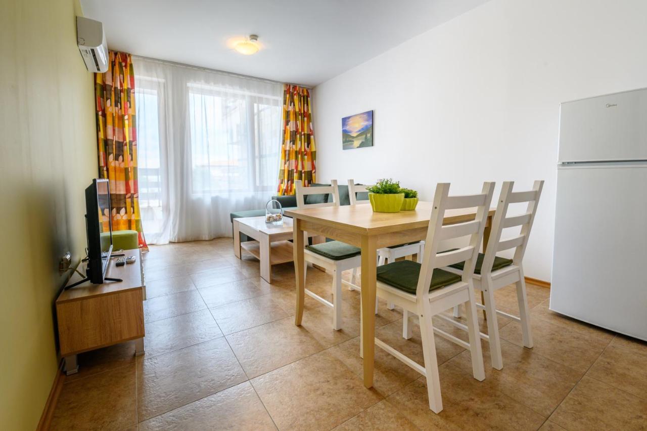 Robinson Beach Apartments Elenite Buitenkant foto
