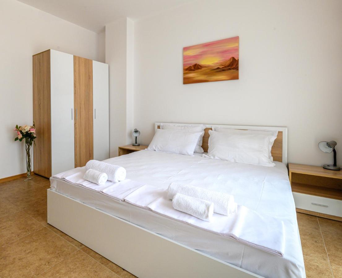 Robinson Beach Apartments Elenite Buitenkant foto