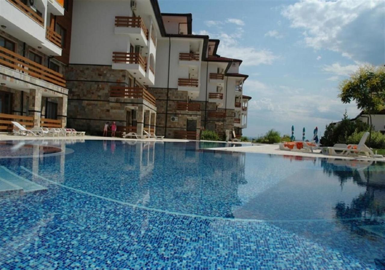 Robinson Beach Apartments Elenite Buitenkant foto