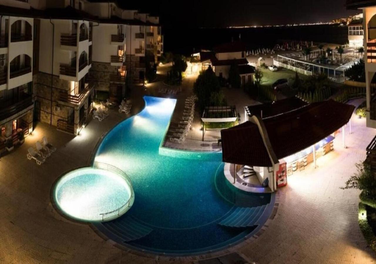 Robinson Beach Apartments Elenite Buitenkant foto