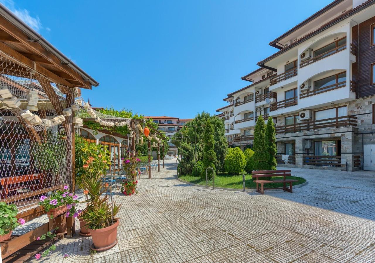 Robinson Beach Apartments Elenite Buitenkant foto