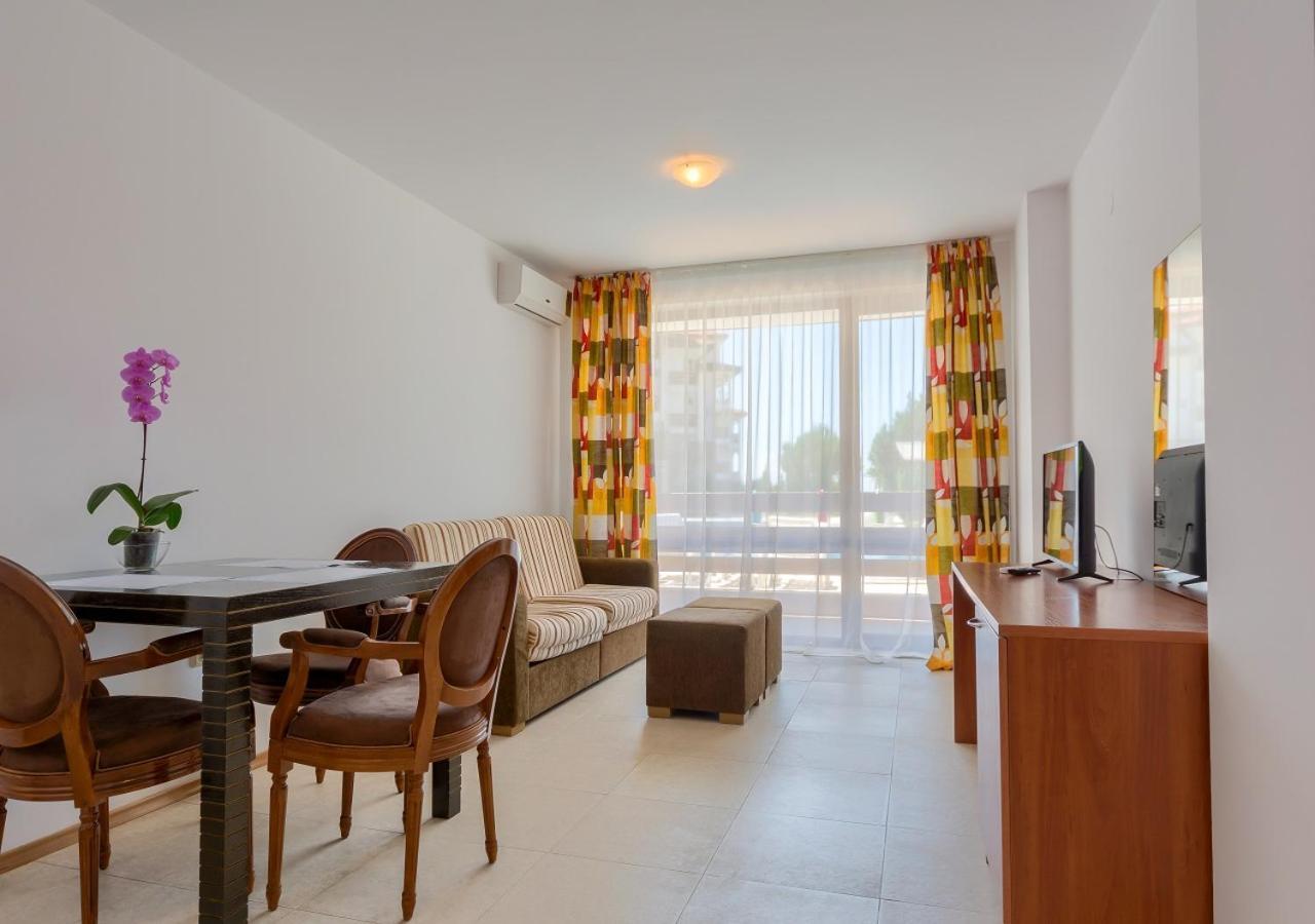 Robinson Beach Apartments Elenite Buitenkant foto