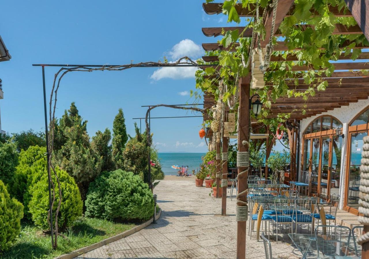 Robinson Beach Apartments Elenite Buitenkant foto