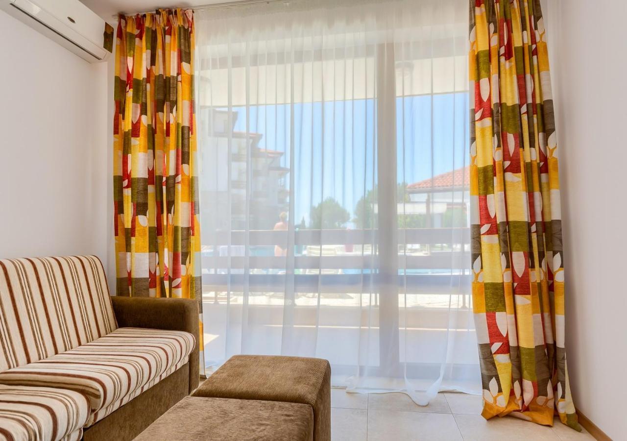 Robinson Beach Apartments Elenite Buitenkant foto