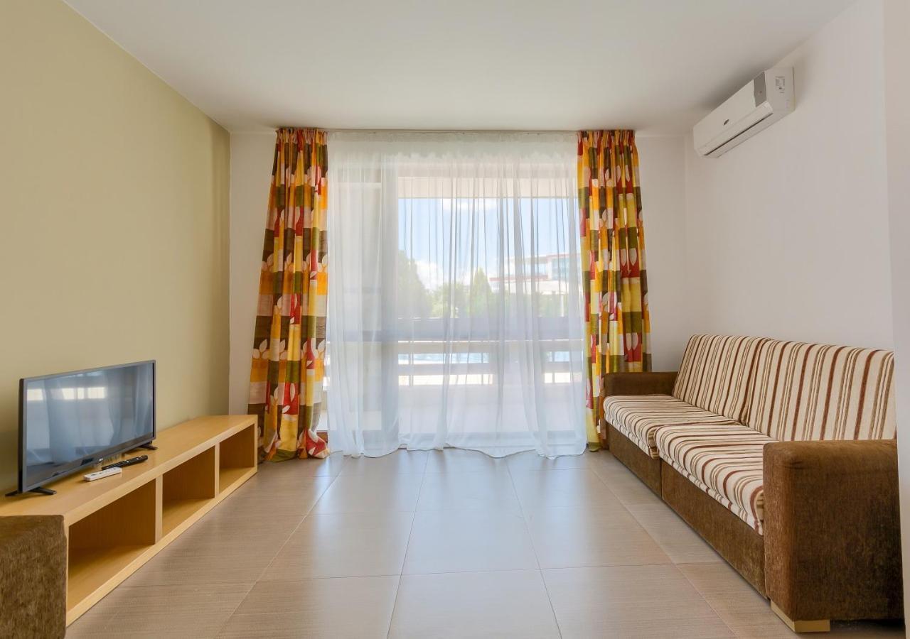 Robinson Beach Apartments Elenite Buitenkant foto