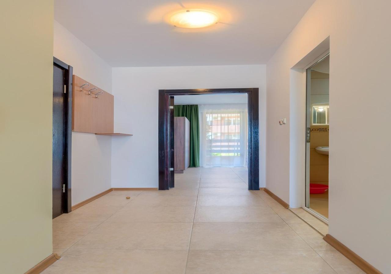 Robinson Beach Apartments Elenite Buitenkant foto
